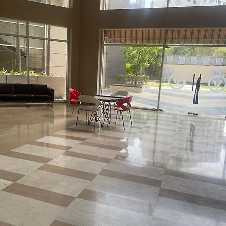 V Retreat Gurgaon Hotell Eksteriør bilde