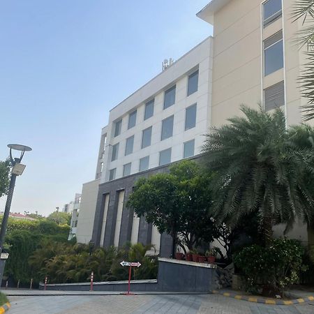 V Retreat Gurgaon Hotell Eksteriør bilde