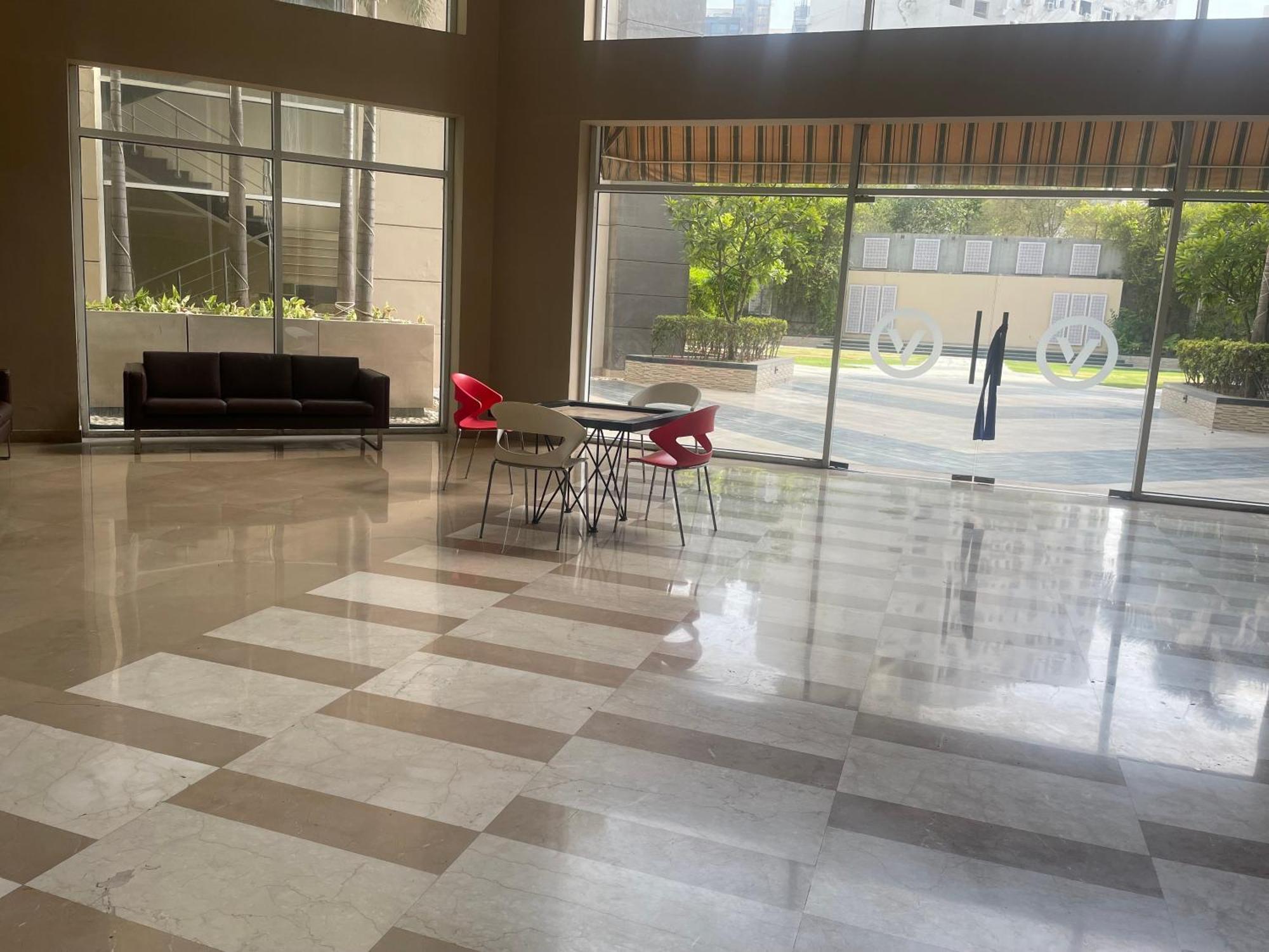 V Retreat Gurgaon Hotell Eksteriør bilde