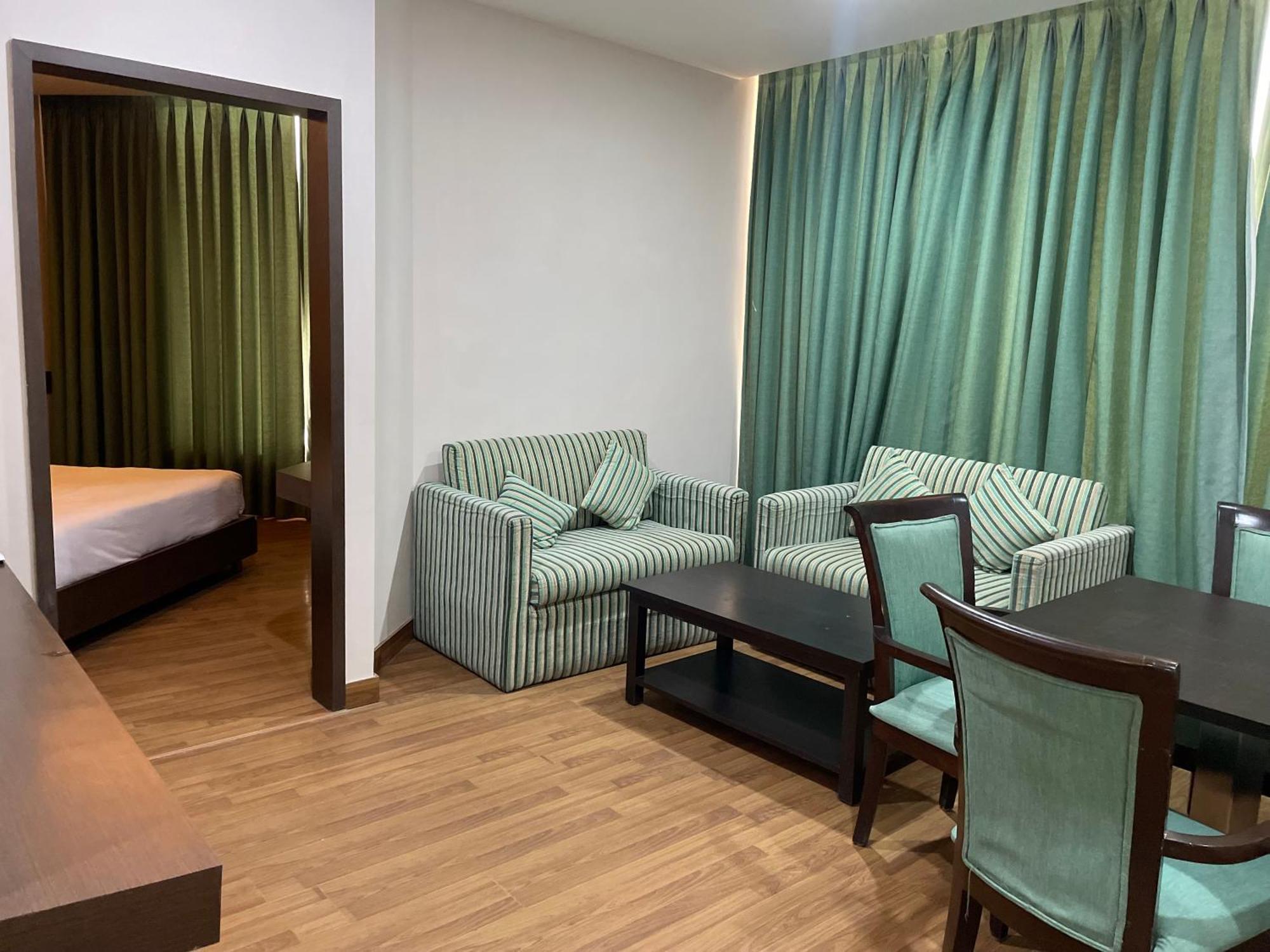 V Retreat Gurgaon Hotell Eksteriør bilde