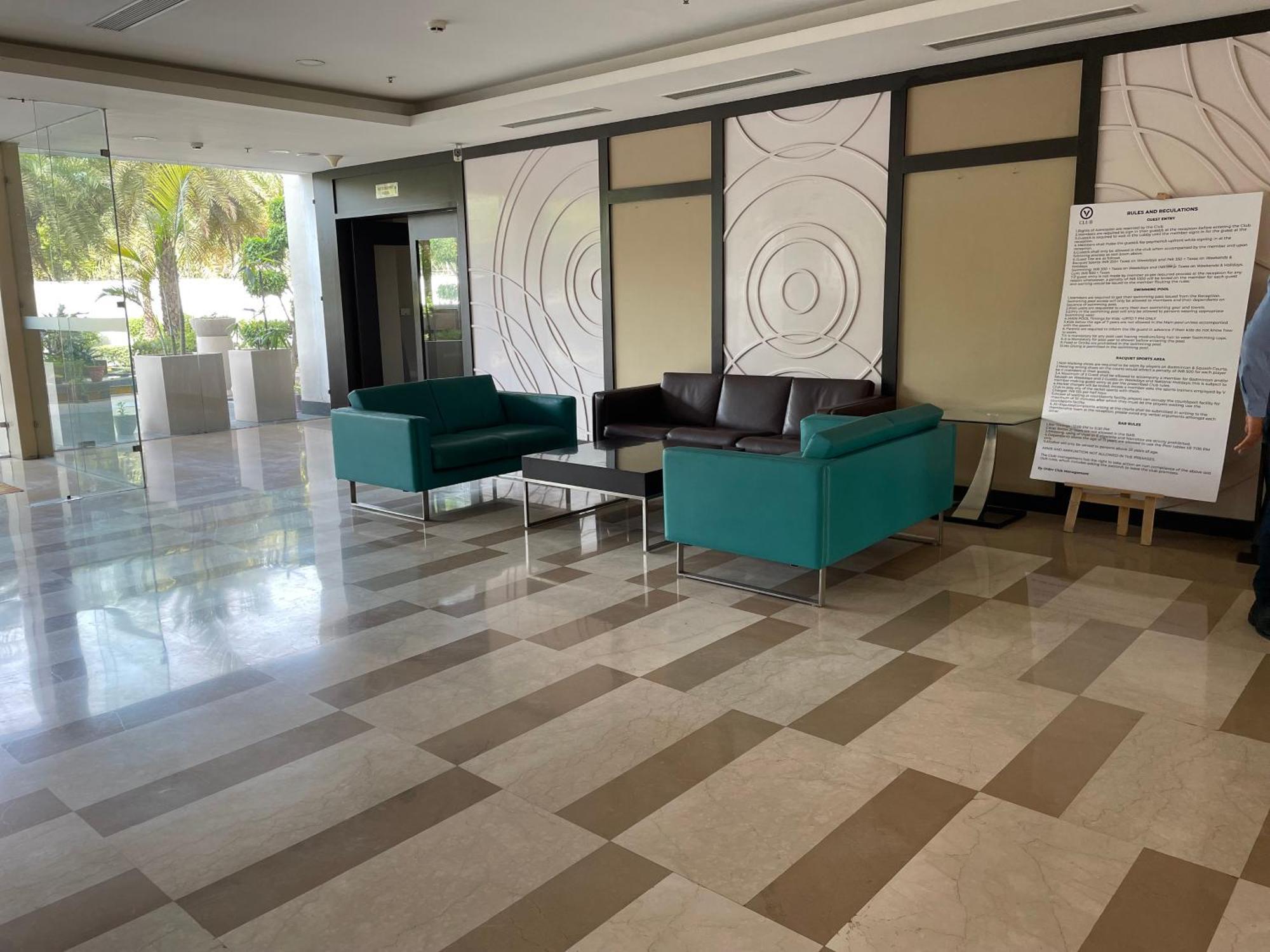 V Retreat Gurgaon Hotell Eksteriør bilde