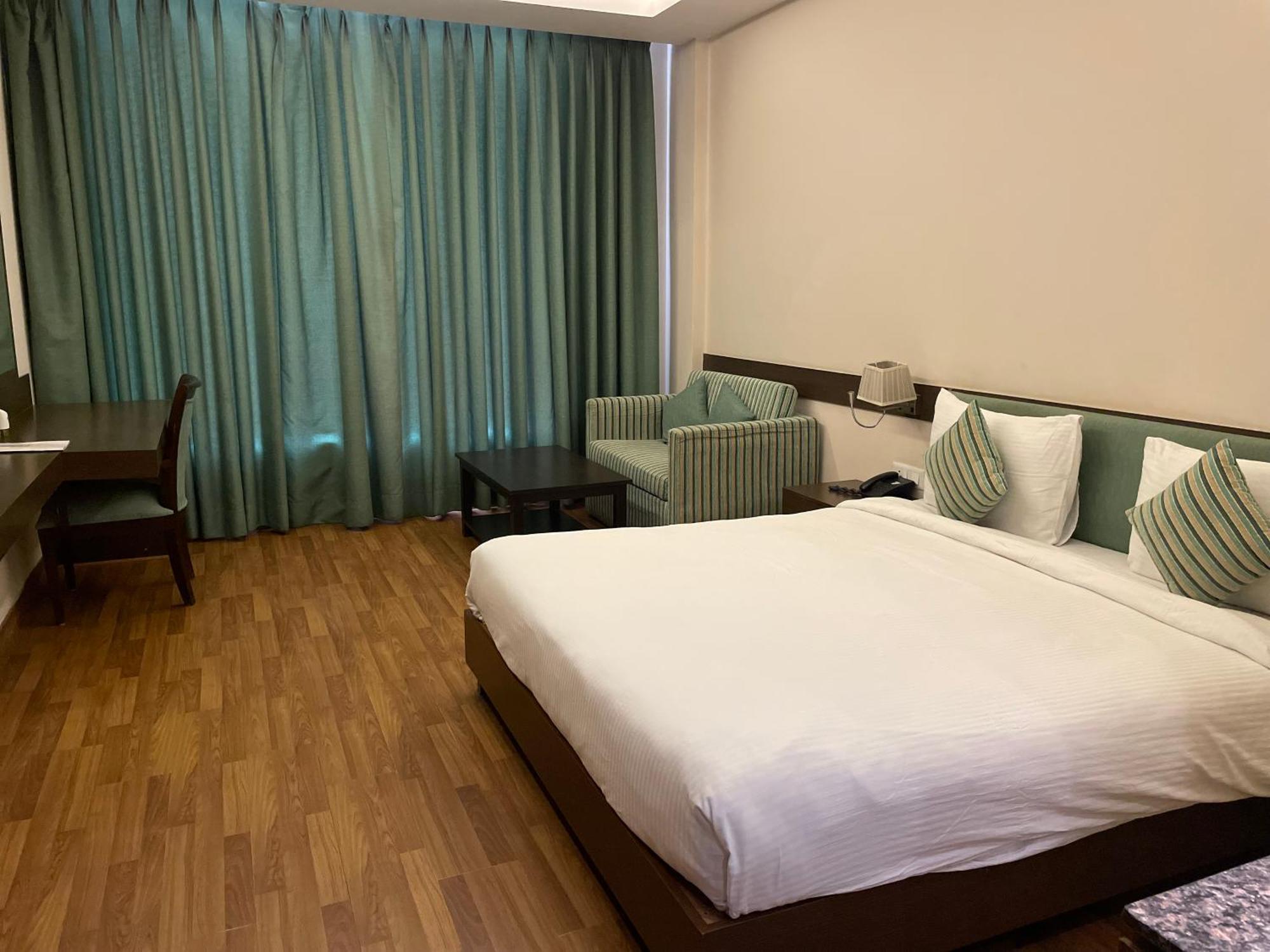 V Retreat Gurgaon Hotell Eksteriør bilde